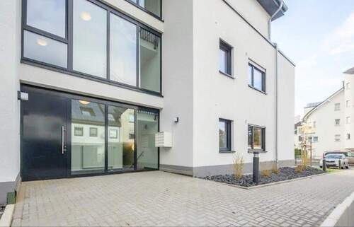 Hausansicht 1 - Helle 3-Zimmerwohnung im Mehrfamilienhaus in Montabaur