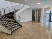 Treppenhaus - Attraktive Bürofläche mit hervorragender Infrastruktur; Bürohaus 1. OG