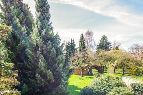 Blick aus dem Schlafzimmer in den Südgarten - 