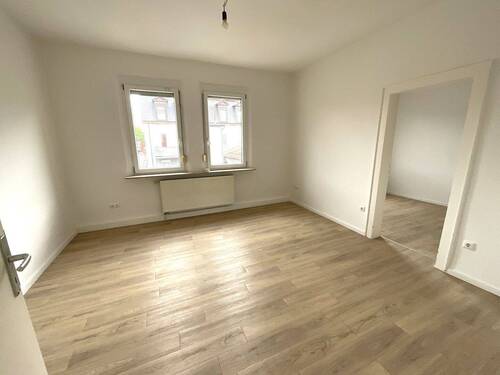 Wohnzimmer - Gut geschnittene 3-Zimmer-Wohnung in Nürberg