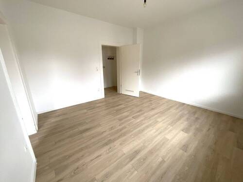 Wohnzimmer - 3 Zimmer Etagenwohnung zur Miete in Nürnberg