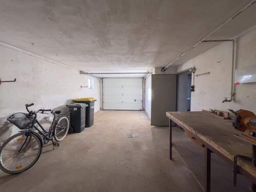 Garage - 