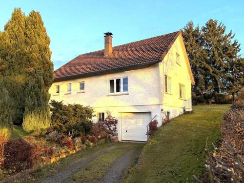Außenansicht - Einfamilienhaus mit großem Garten, Garage, Terrasse und ausbaubarem Dachgeschoss in 88339 Bad Waldsee - Steinach