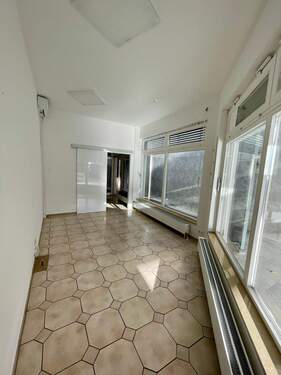 Zimmer - Attraktive Gewerbeeinheit in Fußgängerzone von Kehl