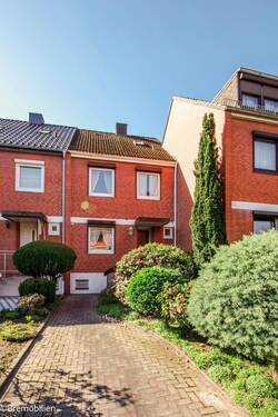 Hauseingang - 4 Zimmer Reihenmittelhaus zum Kaufen in Bremen
