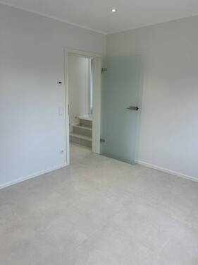 Zimmer 1 - 