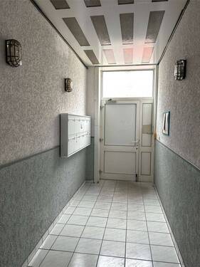 Eingangsbereiche - Mehrfamilienhaus, Wohnhaus mit 613,00 m&sup2; in Frankfurt am Main zum Kaufen