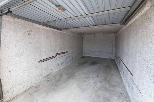 Garage - 