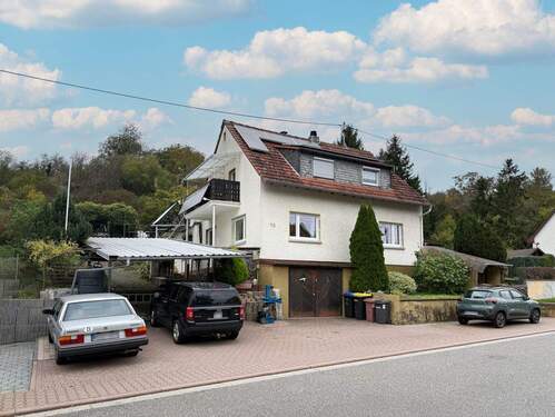 Bild 1 - Familienidyll mit großem Garten- und Waldgrundstück