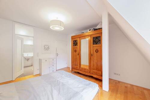 Schlafzimmer-Badezimmer - 