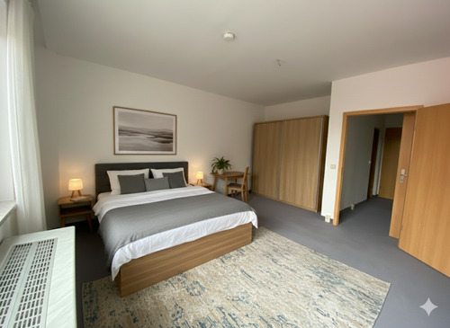 Schlafzimmer möbliert - 2 Zimmer Etagenwohnung zur Miete in Suhl