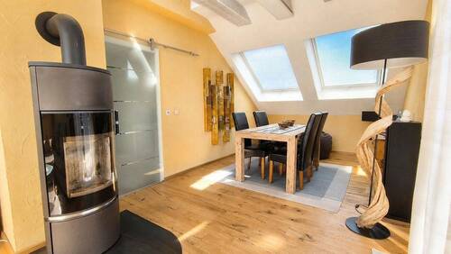 Essplatz im Dachstudio - 