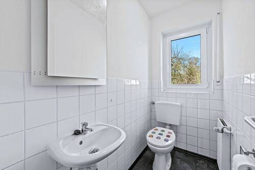 Gäste-WC Erdgeschoss - 