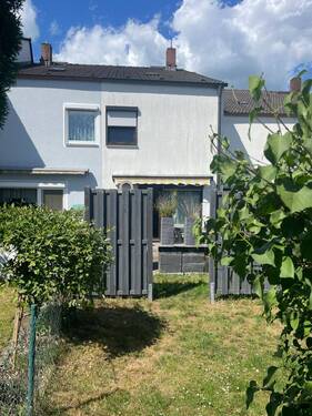 FH537_Aussenansicht - 4 Zimmer Reihenmittelhaus zum Kaufen in Bayreuth
