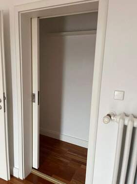 Abstellraum Schlafzimmer - Etagenwohnung mit 66,00 m&sup2; in Baden-Baden zum Kaufen