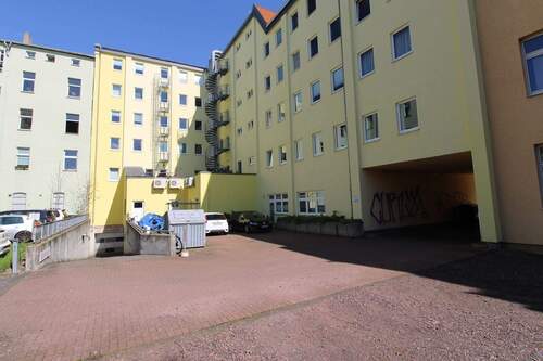 Rückansicht/ Innenhof - 