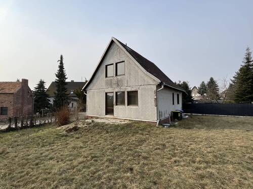 Ansicht vom Hof - Einfamilienhaus mit 90,00 m&sup2; in Forst zum Kaufen