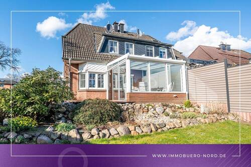 Außenansicht - Keine halbe Sache! Doppelhaushälfte, Carport, Wintergarten & Vollkeller