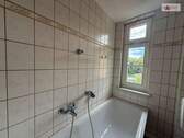 Badezimmer - Etagenwohnung mit 50,80 m² in Aue-Bad Schlema zur Miete