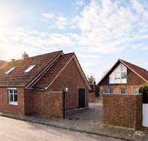 Zwei Häuser - ein Preis mitten in Jever!