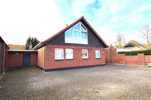 Giebelansicht Hinterhaus - Einfamilienhaus in Jever