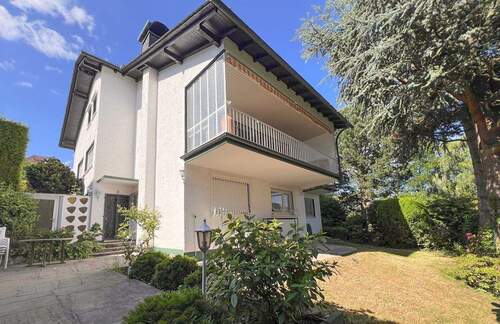 2 Gartenansicht.jpg - 7 Zimmer Einfamilienhaus zum Kaufen in Frankfurt am Main