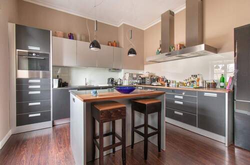 Bulthaup-Küche mit praktischer Kochinsell - 