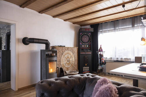 ebenfalls mit Kaminofen - 