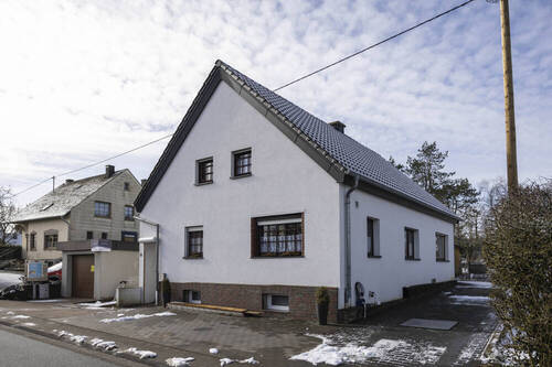 Vorder-/Seitenansicht - Einfamilienhaus mit 130,00 m&sup2; in Großkampenberg zum Kaufen