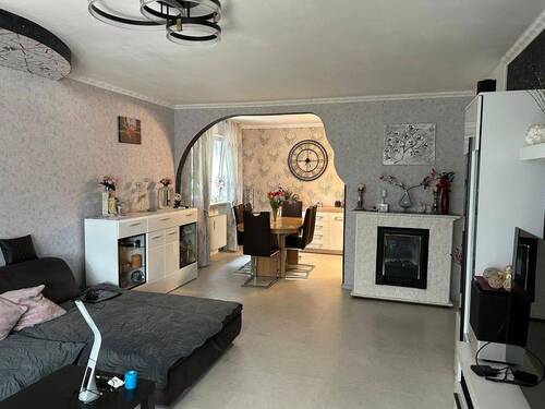 Ess / Wohnzimmer 1 - 4 Zimmer Etagenwohnung zum Kaufen in Augsburg