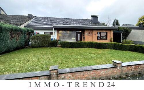 Hauseingang - +++ schöner Bungalow mit großem Grundstück +++