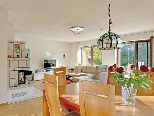 Wohnbereich - 4 Zimmer Einfamilienhaus zum Kaufen in Hamburg