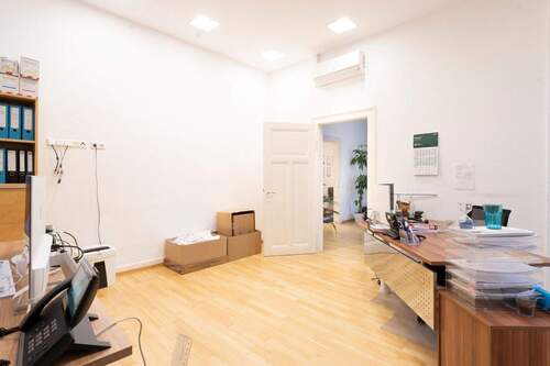 Büro 1 - 