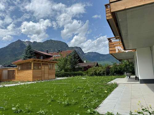 Ausblick von der Terrasse - 3 Zimmer Etagenwohnung in Garmisch-Partenkirchen