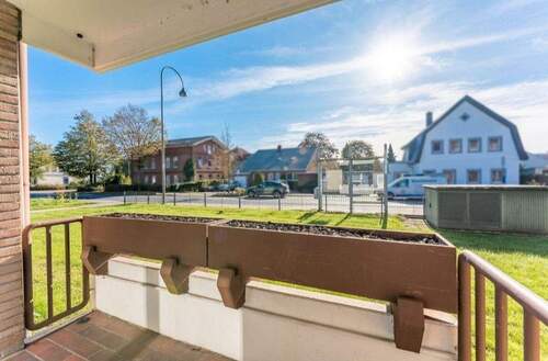 Balkon Richtung Breite Str - 3 Zimmer Etagenwohnung zum Kaufen in Brake