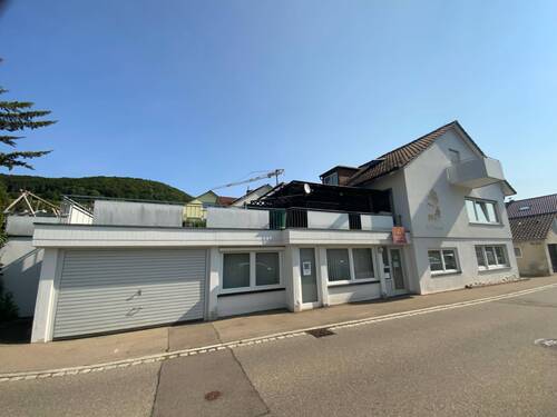 Strassenansicht - 7 Zimmer Einfamilienhaus zum Kaufen in Albstadt