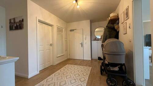 Flur - Wohnungseingang - Etagenwohnung mit 89,50 m² in Groß Nordende zur Miete