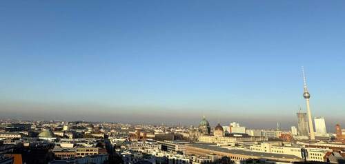 0_City Center - Leben über den Dächern Berlins: Sanierte 3-Zimmer-Wohnung mit zwei Balkonen