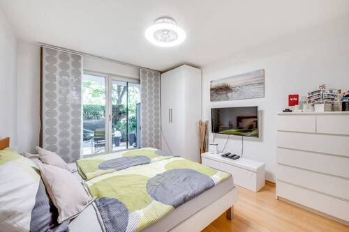 Schlafzimmer - Etagenwohnung mit 63,90 m² in München zum Kaufen