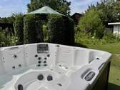 Hochwertiger Jacuzzi - 