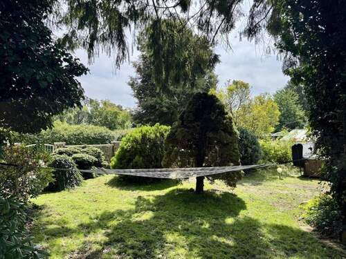 Hängematte im Garten zum Entspannen - 