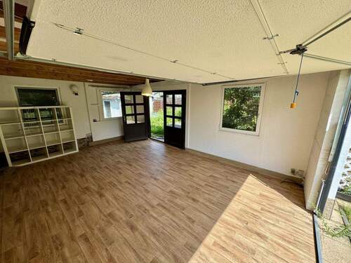Garage - 