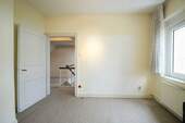 Schlafzimmer 1. OG - 