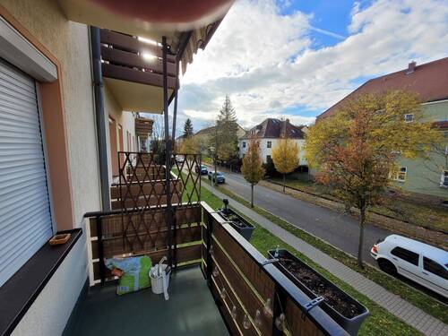 Balkon 2.jpg - Etagenwohnung mit 65,00 m² in Pirna zur Miete