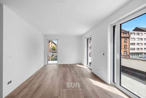 Lichtdurchflutetes Zimmer - 