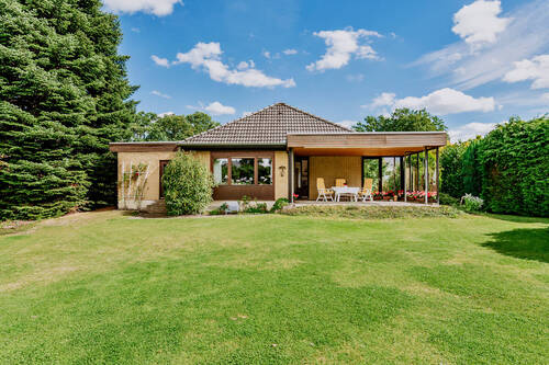 Blick vom Garten - Bungalow mit großem Grundstück und genehmigtem Baupotenzial in Lüneburg