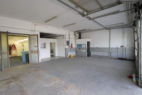 Bild1 - Werkstatt für Autoaufbereiter, Reifenhändler oder Schrauber und Bastler in Rödental