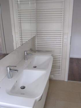 Bild 3 - 4 Zimmer Etagenwohnung in Syke