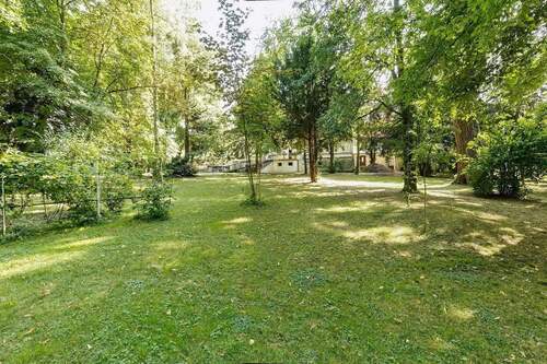 Weitläufiges Grundstück - 