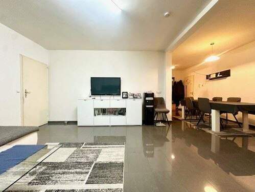 Wohnzimmer - 4 Zimmer Etagenwohnung zum Kaufen in Dietzenbach